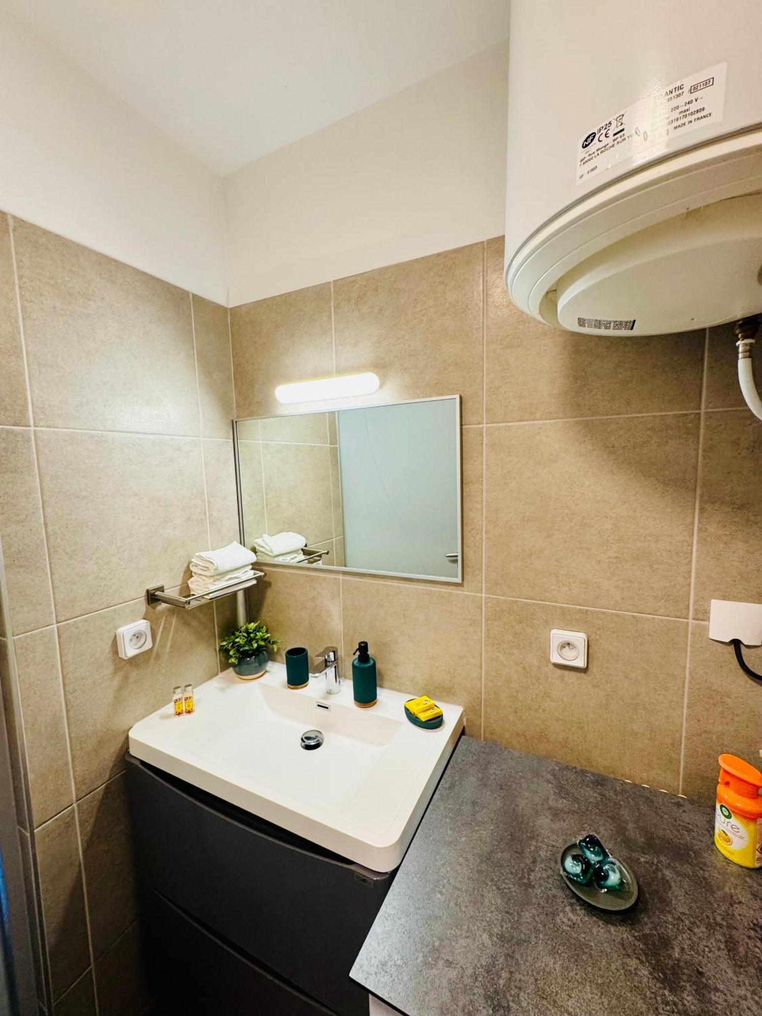 Tehautahi Cozy Lodge 1 パペーテ エクステリア 写真