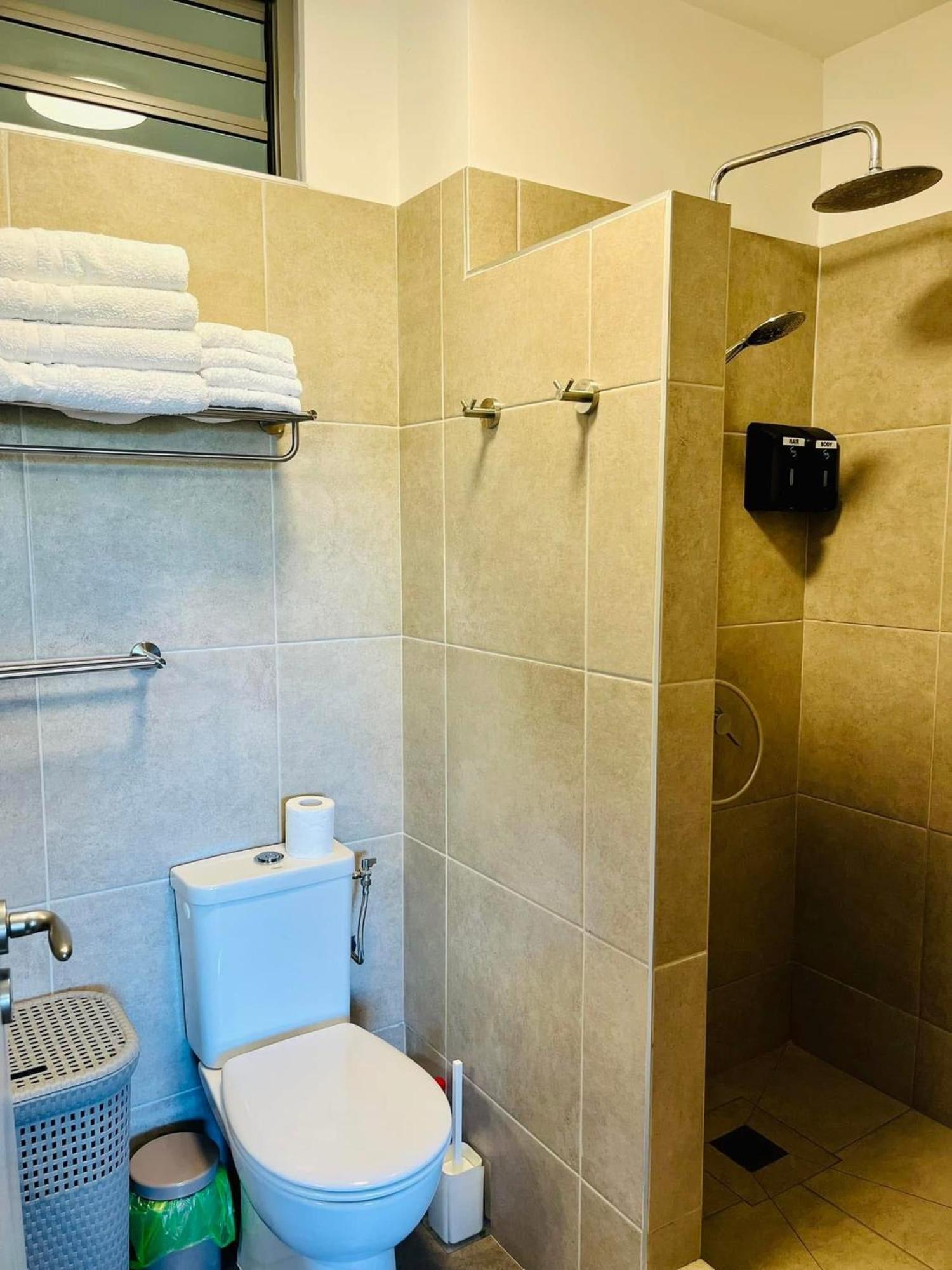 Tehautahi Cozy Lodge 1 パペーテ エクステリア 写真